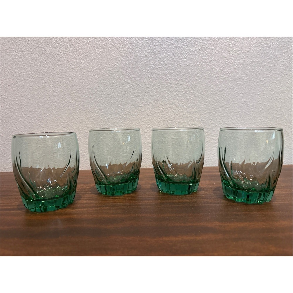 Set of 4 Vintage Anchor Hocking Star Fire Swirl Olive Green Cocktail Glasses MCM